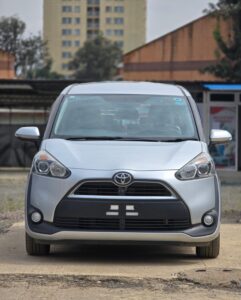 2018 Toyota Sienta — photo 1