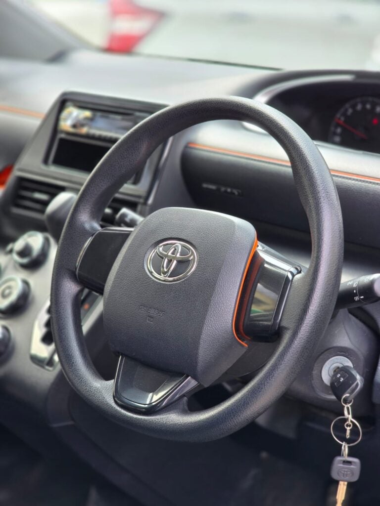 2018 Toyota Sienta — photo 6