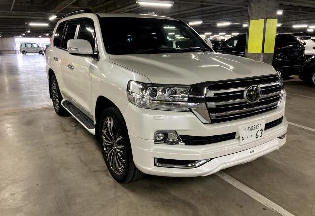 Toyota Landcruiser ZX Bruno