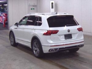 2023 Volkswagen Tiguan TSi — photo 2