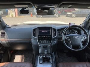 2021 Toyota Land Cruiser ZX — photo 4