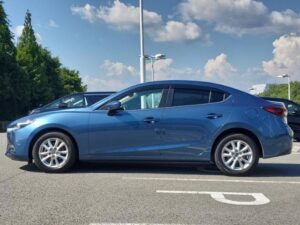 2019 Mazda Axela Proactive — photo 2