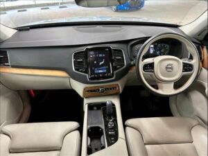 2021 Volvo XC90 — photo 2