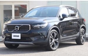 2025 Volvo XC40 T4 — photo 2