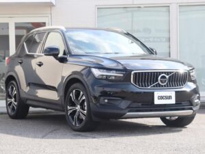2025 Volvo XC40 T4 — photo 1