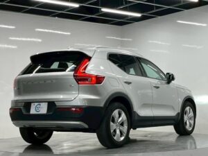 2019 Volvo XC40 Momentum T4 — photo 3