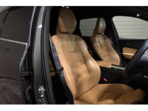 Volvo XC60 B5 Inscription — photo 2