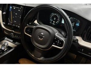 Volvo XC60 B5 Inscription — photo 3