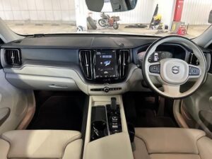 2021 Volvo XC60 B5 — photo 3