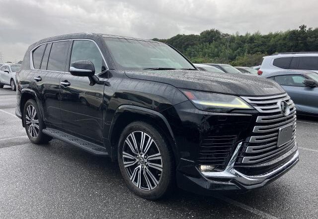 Lexus LX600