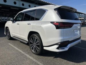 2024 Lexus LX600 — photo 2