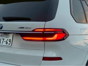 2023 BMW X7 xDrive40d — photo 2