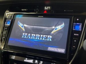 2020 Toyota Harrier Premium — photo 4