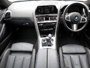 2019 BMW 8 Series 840i — photo 2