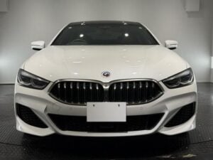 2019 BMW 8 Series 840i — photo 2