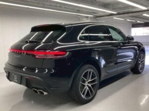 2024 Porsche Macan S — photo 2