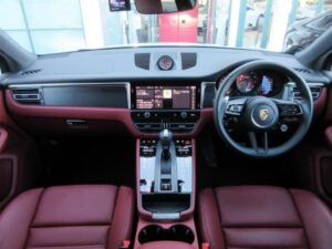 2025 Porsche Macan GTS 2025 — photo 3