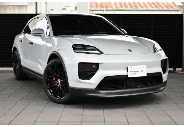 2025 Porsche Macan 4S. 255Kw Electric Motor