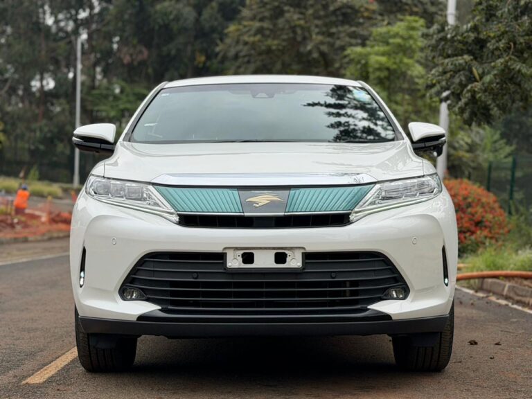 2018 Toyota Harrier — photo 2