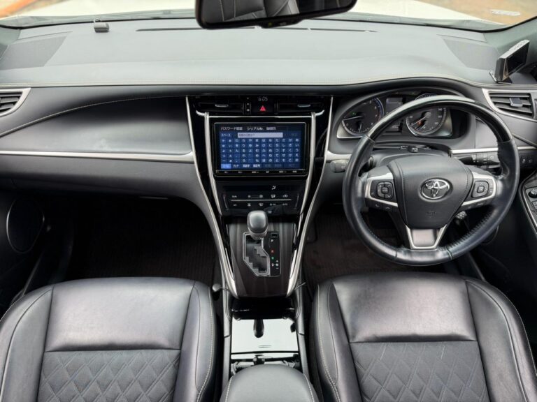 2018 Toyota Harrier — photo 5