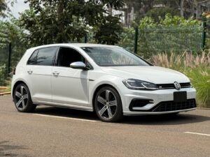 2018 Volkswagen Golf R MK7.5 — photo 1