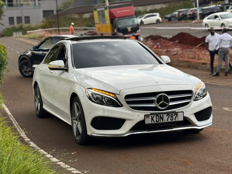 2016 Mercedes-Benz C200 W205 AMG-Trim — photo 5