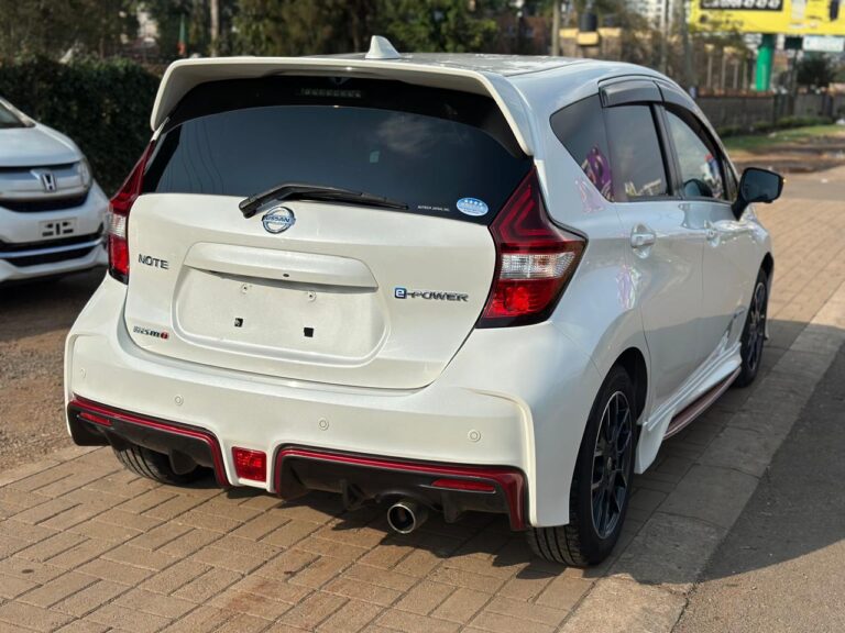 2018 Nissan Note Nismo E-Power — photo 4