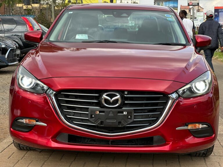 2018 Mazda Axela Saloon — photo 2