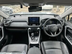 2019 Toyota RAV4 Hybrid — photo 2