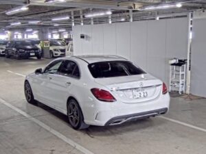 2019 Mercedes-Benz C200 Avantgarde AMG Line — photo 3