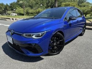2023 Volkswagen Golf R — photo 2