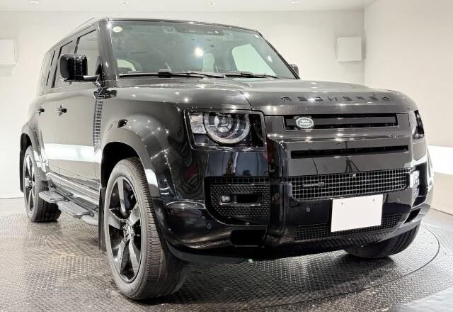 2023 Landrover Defender 110 X-Dyanamic-HSE D300