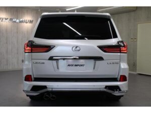 2019 Lexus LX570 — photo 4