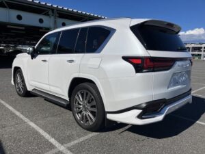 2022 Lexus LX600 — photo 2