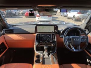 2022 Lexus LX600 — photo 3