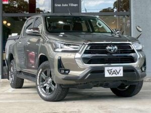 2022 Toyota Hilux Z double-cabin — photo 1