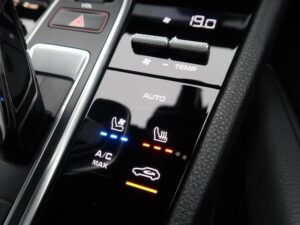 2019 Porsche Cayenne Base Grade — photo 3