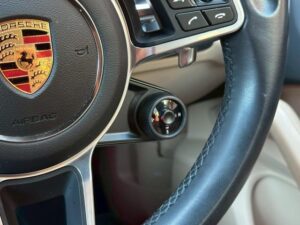 2022 Porsche Cayenne E-Hybrid — photo 4