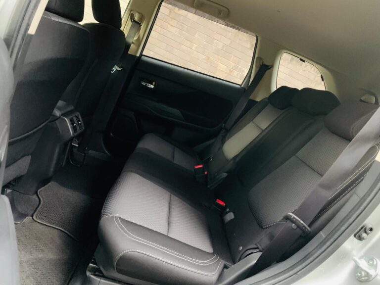 2018 Mitsubishi Outlander — photo 5