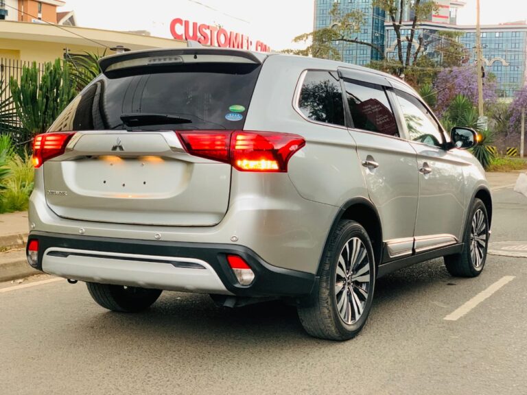 2018 Mitsubishi Outlander — photo 7