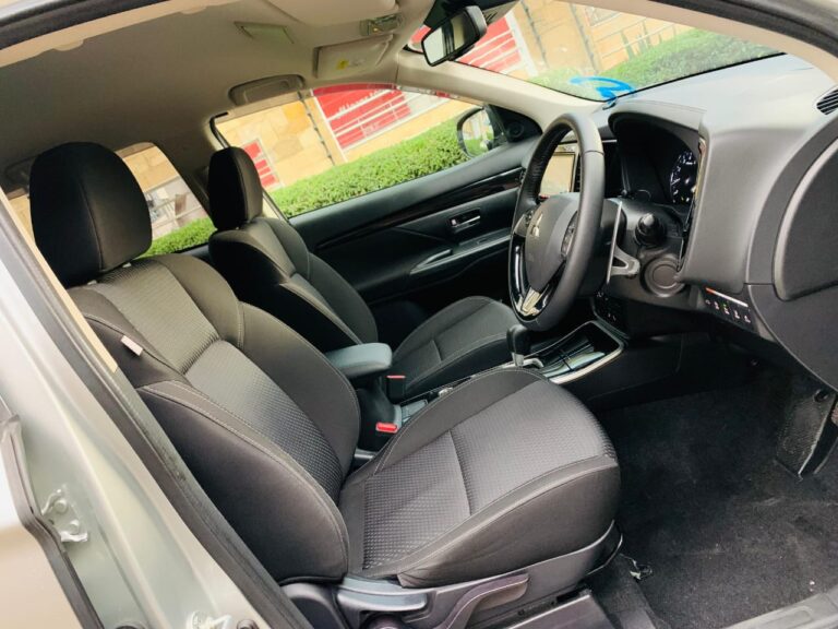 2018 Mitsubishi Outlander — photo 9