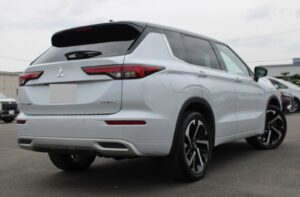2021 Mitsubishi Outlander PHEV — photo 2