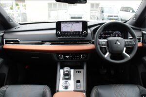 2021 Mitsubishi Outlander PHEV — photo 3