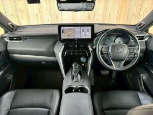 2020 Toyota Harrier Z Leather Package Hybrid — photo 2