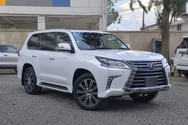Lexus LX570