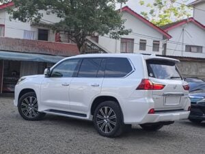 2018 Lexus LX570 — photo 3