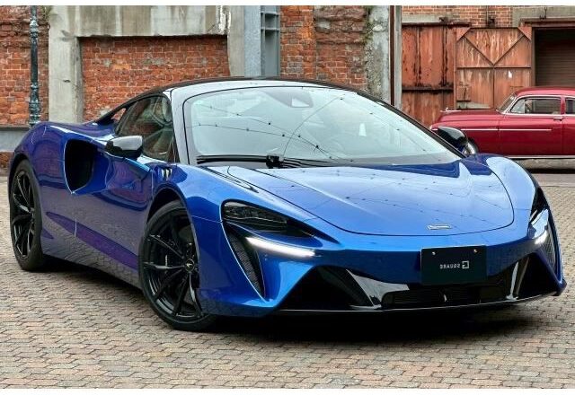 2023 McLaren Artura Base Grade