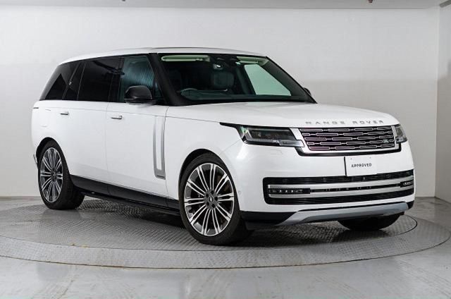2023 Range Rover Vogue P530 LWB.