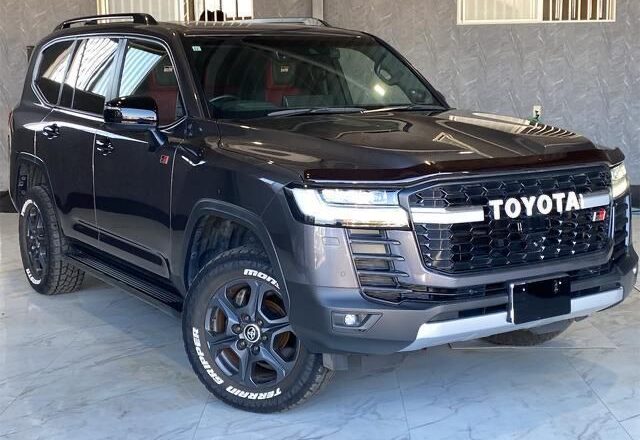 2023 Toyota Landcruiser 300 Series GR Sport. 3300cc Twin-Turbo Diesel Engine