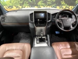 2019 Toyota Land Cruiser ZX — photo 3